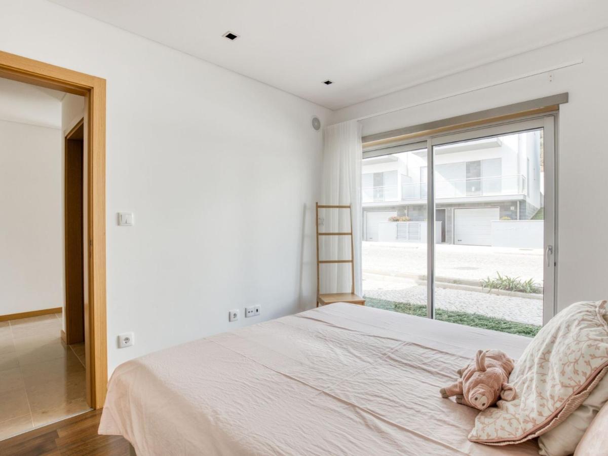 Modern Holiday Home In Salir Do Porto With Swimming Pool Salir de Porto Buitenkant foto