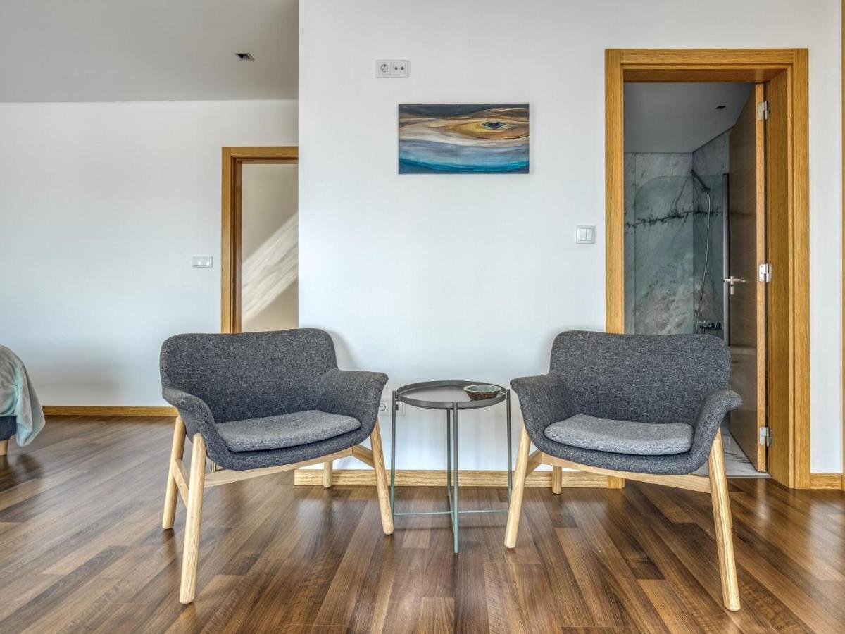 Modern Holiday Home In Salir Do Porto With Swimming Pool Salir de Porto Buitenkant foto